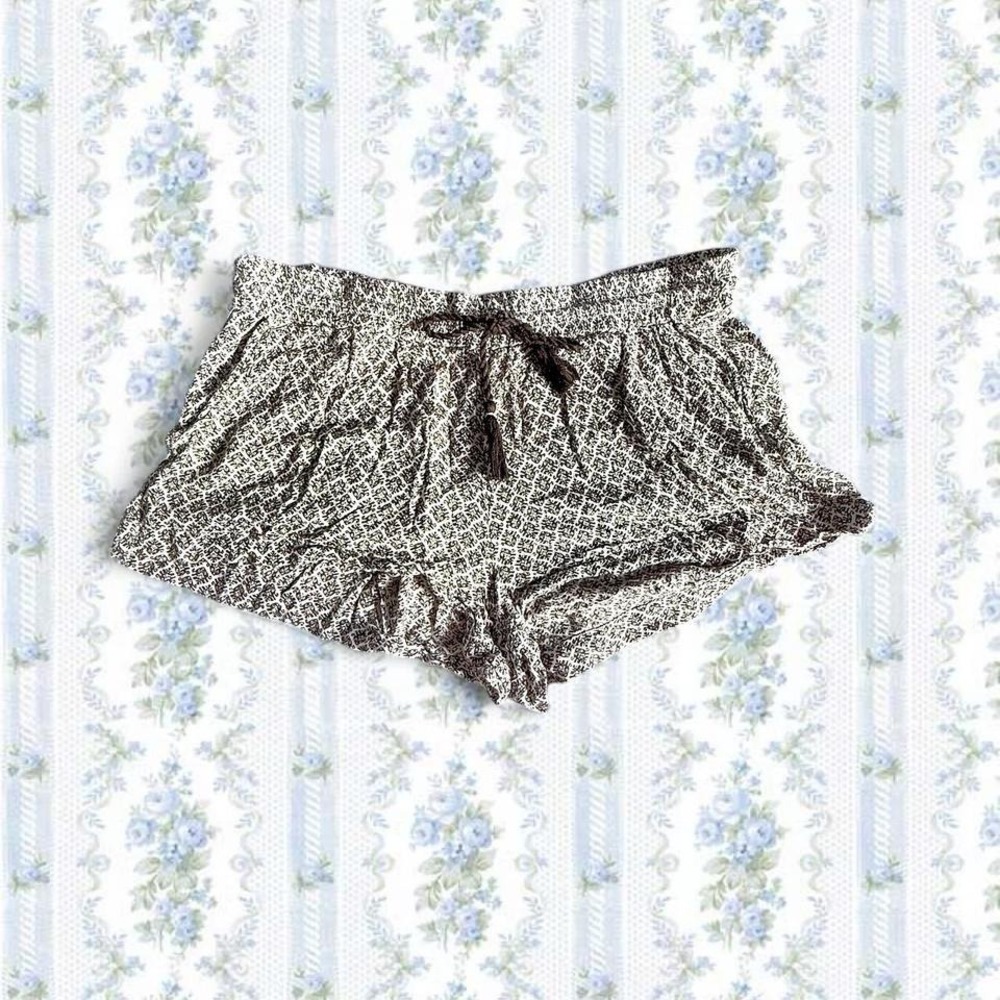 L.O.G.G Lord of Graded Goods Women's L Black white mini drawstring pajama shorts